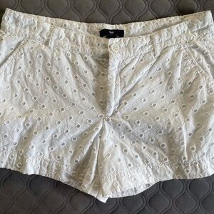 GAP Women's Eyelet Lace Shorts